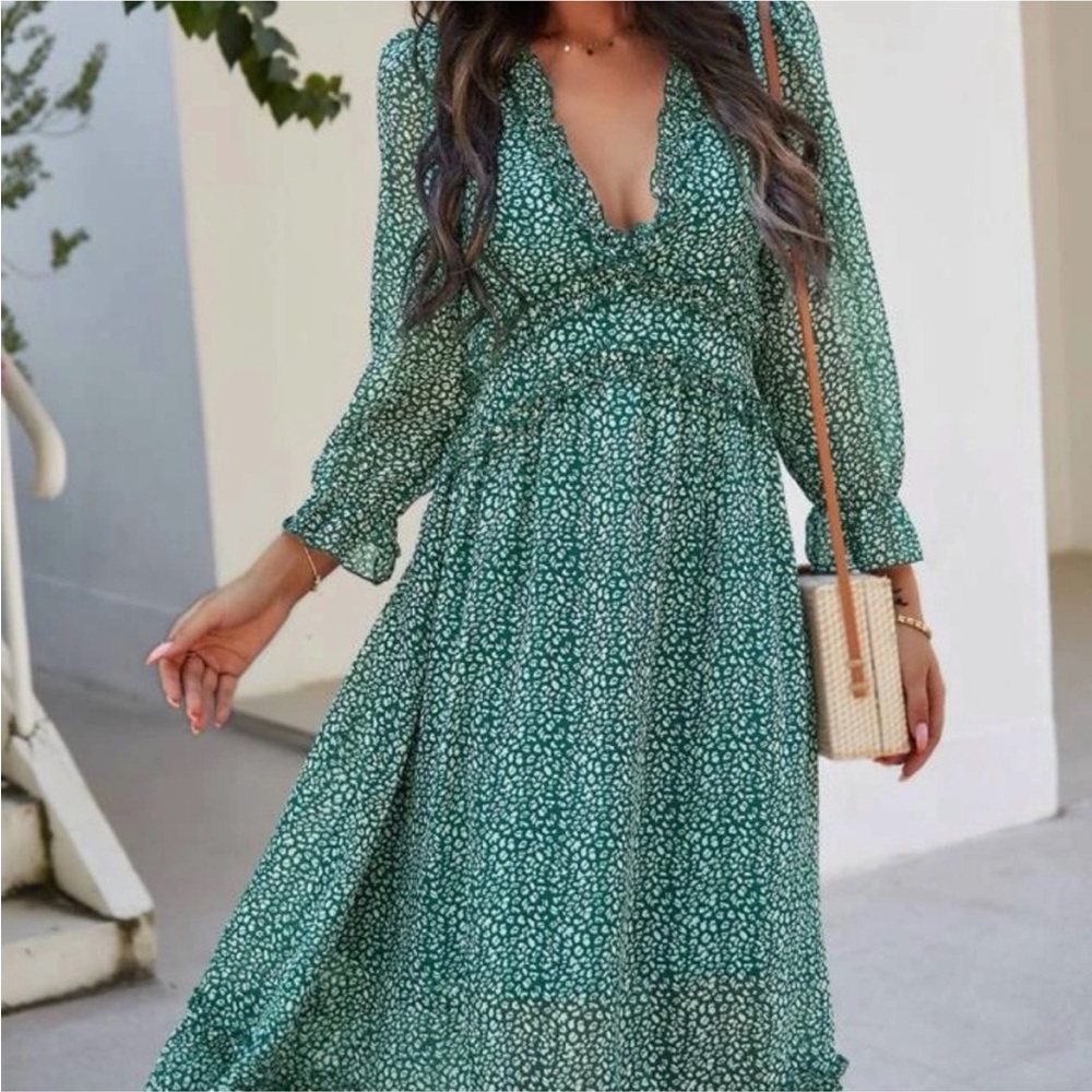 Gorgeous dot print ruffle accent dress